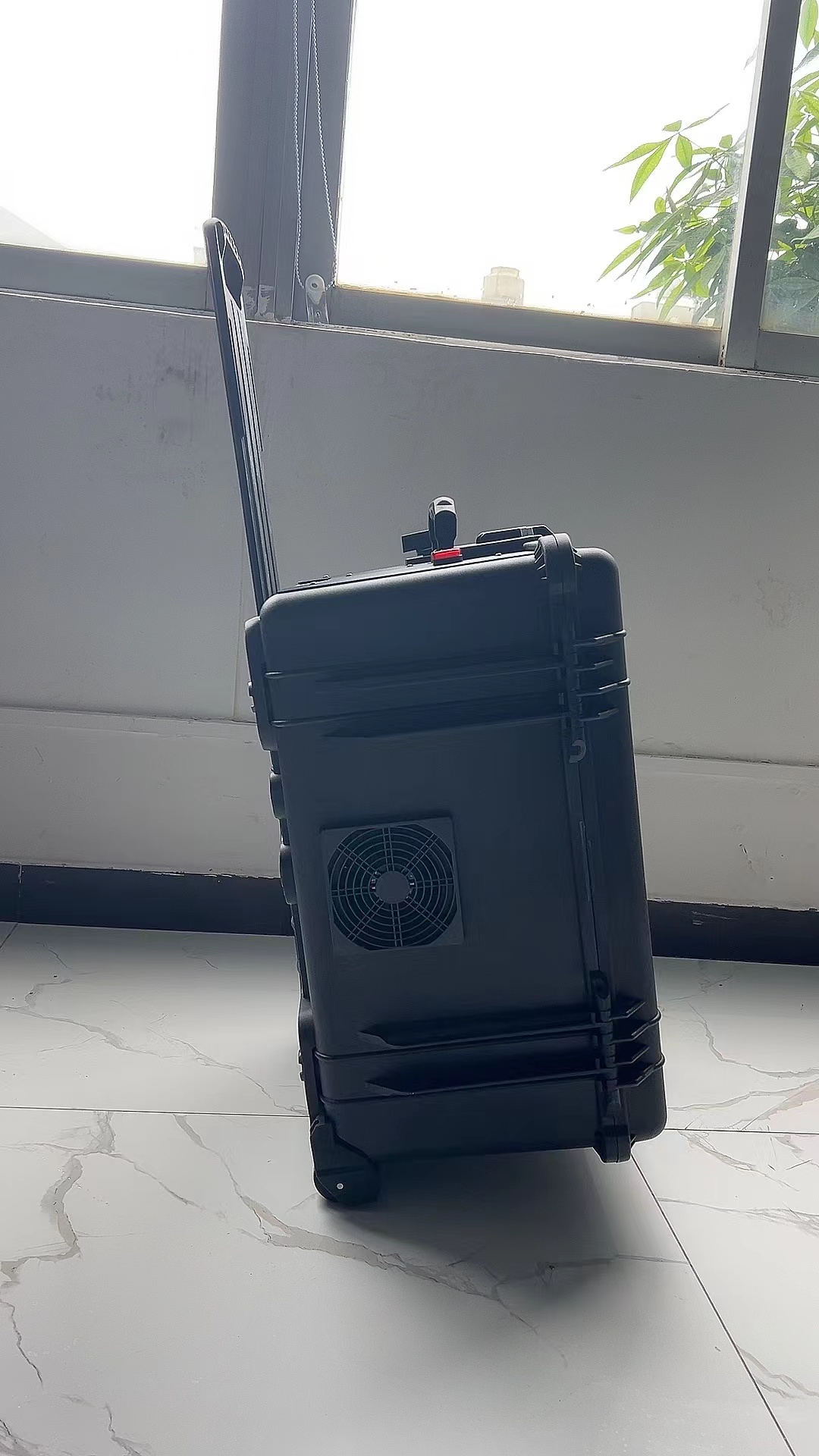 湘东手拉箱型移动通信干扰器